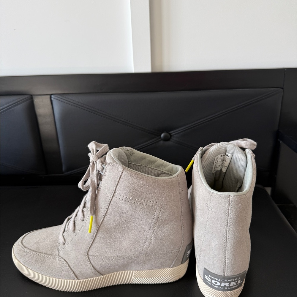 Sorel Women's Light Gray Suede Wedge Sneakers